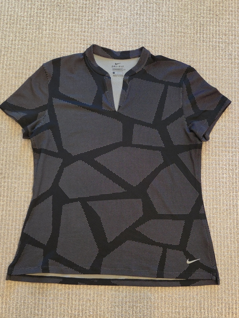 Nike Women's Black & Gray Geometric Dri-FIT Short Sleeve Top